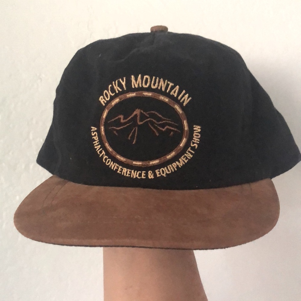 VINTAGE TRUCKER HAT DENVER COLORADO ROCKY MOUNTAIN ASPHALT BLACK AND LEATHER